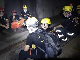 太魯閣出軌釀54死是人禍？ 運安會主委 楊宏智 在記者會作最新說明。 運安會強調，調查過程會由事故相關單位，主要是承包工程公司、台鐵局、鐵道局、交通部、太魯閣製造商等相關單位代表，共同組成調查團隊，應用相關技術調. Jp5avipsrgexnm