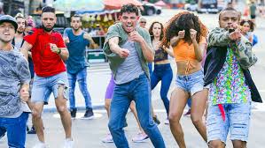 In the heights is the first major musical event of 2021 and it includes a sprawling cast of characters who can sing, dance, and act. Lin Manuel Miranda S Musical In The Heights Kommt In Die Kinos Und Hat Gleich Zwei Neue Trailer Spendiert Bekommen Moviebreak De
