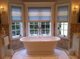 Badezimer Badewanne Freistehend Erker Gestalten Erkerfenster Wohntrends Innendesign Baywin Badezimmer Fenster Ideen Bad Fenster Vorhange Dusche Fenster