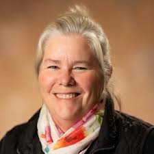 Eight faculty and staff members honored for their excellence to School