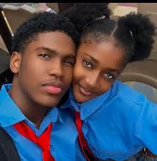 Bonsoir comment a vos tous?