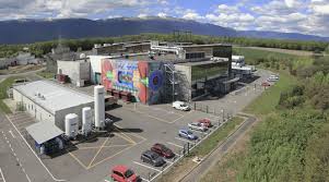 Il 2016 è stato un anno tristissimo per gli italiani all'estero e le prospettive sono ancora più nere. Il Ministro Italiano Degli Affari Esteri Paolo Gentiloni In Visita Al Cern