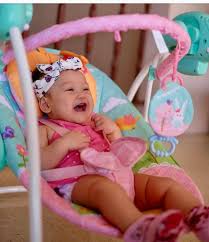 Kursi bayi ini bisa digunakan dari usia newborn. 5 Mainan Bayi Untuk Perkembangan Sensorik