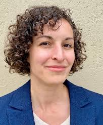 Evelyn Malave's Instagram, Twitter & Facebook