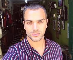 Rumores esses que se intensificaram com o facto de ambos terem comparecido separados e em dias distintos. Ruben Da Cruz Surpreende Ao Vestir Se De Mulher Holofote