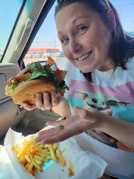 Bittet sweet. End of an era…Due South…cheers to many more years to TMI Food  Truck. Winning combo…good draft beer, Hot chicks, Cowboy Sliders and  cinnamon sugar donuts. Hmmmm…Hot Chicks chicken