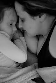 Život bez ljubavi je kao noć bez zvijezda: taman i težak. A kad voliš i  budeš voljen, i najmračnije nebo zasja. " Laku noć. 🌙✨🩷