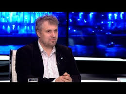 A volt parlamenti képviselő a facebookon számolt be távozásáról, azzal nyitva, hogy ehhez egyébként senkinek semmi köze, mert a szexuális orientációhoz hasonlóan a vallás és a politikai meggyőződés is mindenki magánügye. Sallai Robert Benedek Lehet Hozzajarultam Ahhoz Hogy Hadhazy Felborult Youtube