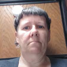 What is a good size for a litter box for a large cat?