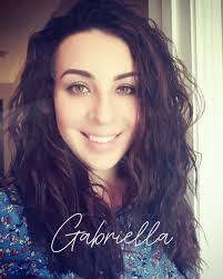 Jennifer Hammett's Instagram, Twitter & Facebook