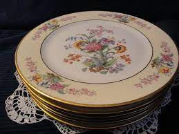 Maybe you would like to learn more about one of these? Rosenthal Selb Bavaria China Set Of 6 Dinner Plates Floral Pattern Gold Trim China Sets Plates Dinner Plates