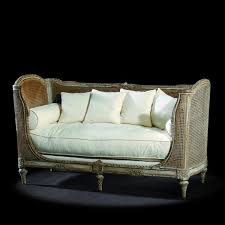 Dieses sofasystem lässt viele varianten in unterschiedlichen größen zu. Sofa Mit Hoher Ruckenlehne Und Armlehnen Massant Luxuryfurniture Mr