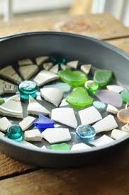 Dekorative Mosaik Trittsteine Mithilfe Von Backform Selber Basteln Garden Crafts Fun Crafts Cake Pans
