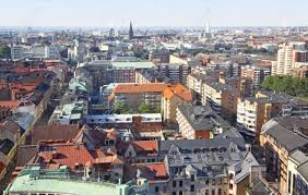 Malmö is the former danish province of scania's largest city, and today the third largest city of sweden.the municipality has a population of around 305,000 in the municipalty, and around 650,000 in the metropolitan area. Panorama Luftbild Von Malmo City Schweden Lizenzfreie Fotos Bilder Und Stock Fotografie Image 20221355