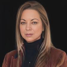 Martina Mason's Instagram, Twitter & Facebook