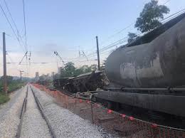 Maybe you would like to learn more about one of these? Kerja Baik Pulih Landasan Masih Berjalan Ktmb Carigold Forum