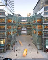 This offices design by cesar pelli & associates architects was completed in 2005. 360i Dentsu Architizer Lexington Avenue City Architecture Architecture