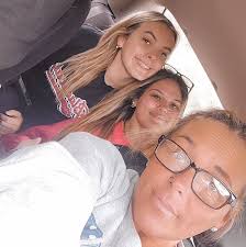 OPEN INTERVIEWS! Friday February 21st. Morning and evening shifts.  PAINTSVILLE & PRESTONSBURG LOCATIONS. Interviews will be at 435 North Mayo  trail, Paintsville KY, 41240 Qualifications Must be 18+ Must be trustworthy  and