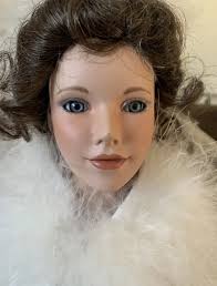 Sandra Bilotto in Wedding Ashton Drake LE Porcelain Doll, 17”,1996 W/stand