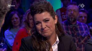 De grote finale van het negentiende seizoen van wie is de mol, waarin merel westrik zich openbaarde als de mol, wist zaterdagavond precies 3,5 miljoen kijkers (50 procent) te bekoren op npo 1. Merel Westrik Is De Mol Van 2019