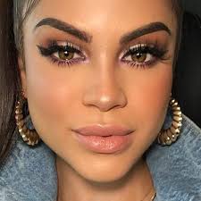 La cantante natti natasha compartió una imagen y un video en su cuenta de instagram, en las que posó al natural mientras trataba de tomar algo de sol. Natti Natasha Clothes Outfits Steal Her Style