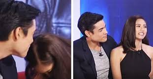 The actor denies breaking up with kim chiu, but understands why people would think that. Kim Chiu And Xian Lim Hint On Real Relationship Status On Twba S Fast Talk Random Republika