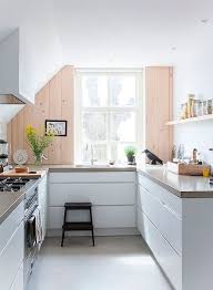 Cocina blanca y madera inko y q plus cuina bany. Cocinas Blancas De Todos Los Estilos Luz Amplitud Y Orden