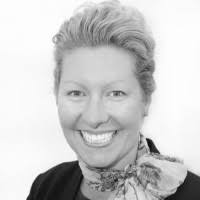 200+ perfiles de «Caroline»