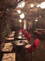 Strada xenofon este cea mai colorata strada din bucuresti. 20 Localuri Cool Din Bucuresti In Care Merita Sa Mergi The Urban Diva Fashion Shop Lifestyle Blog By Gia