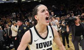 Iowa Basketball: Caitlin Clark mulling two more seasons with Hawkeyes