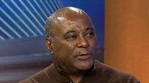 Former Milwaukee Journal Sentinel columnist Eugene Kane dies at 63;  COVID-19 test pending