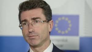 Kontrola střetu zájmů v Česku se zlepšuje, tvrdí Komise. Stoprocentní  záruka zatím ale není — ČT24 — Česká televize