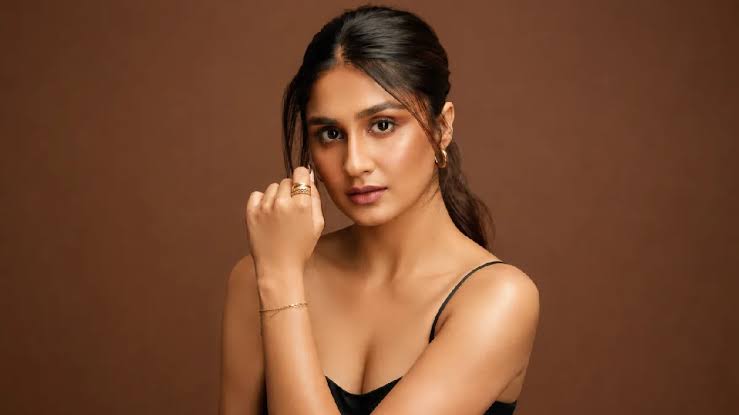 Antara Banerjee: রেল পুলিশকে ব্লেড দিয়ে হামলা, গ্রেফতার জনপ্রিয় বাঙালি  অভিনেত্রী