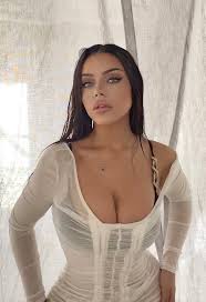 Dina Khalil @dinaskha — Unruly Agency