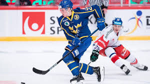 Jesper frödén, filip hållander, albert johansson och jesper sellgren blir de fyra sista spelarna som anmäls i truppen. Hockeynews Frack Debut Av Nils Lundkvist Och Brome Tog Ett Kliv Mot Vm