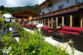 Choose from our traditional and contemporary leather sofas at low prices. Picture Gallery Hotel Kristall Hotel Kristall