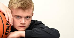 Days Creek's Blake Ellis named The News-Review's male prep athlete of the  year