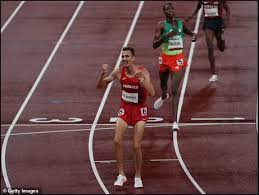 .@emmajcoburn turned on the jets to win the 3000m steeplechase and punch her ticket to the #tokyoolympics. Epu8vsvsumxevm
