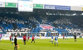 Die fahne lässt sich ganz einfach durch die 2 vorhandenen ösen an der. Kampfen Und Siegen Hansa Fans Mit Fahnen Choreo Liga3 Online De