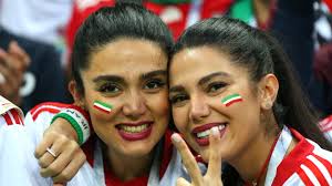 Iraner — steht für staatsbürger, siehe islamische republik iran sprecher, siehe iranische sprachen bewohner, siehe iranisches hochland personen, siehe iranische völker diese seite ist eine … Ein Grosser Sieg Fur Frauenrechte Public Viewing Fur Frauen Im Iran Stern De