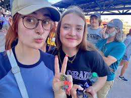 Cassandra Barber (@barbercassandra) • Instagram photos and videos