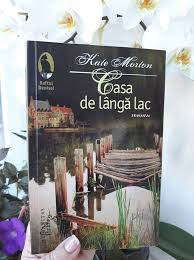 Am avut o experiență cât se poate de ciudată cu această carte. Casa De LangÄ Lac De Kate Morton Recenzie Delicatese Literare