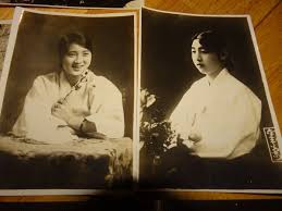 Rarebookkyoto 2F-A87 李朝朝鮮 売れ筋 韓国 妓生写真四枚 呉山月 林春紅