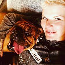 Seit drei monaten ist melanie müller (29) mutter der kleinen mia rose. Wunsche Euch Ein Schones Wochenende Faulsein Weekend Melanie Muller Hautnah Ehrlich Und Ungeschminkt