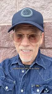 Who knew Gene Kelly would be such a social distancing pro...Is anyone else  dancing this way right now? Just me? 🕺#GeneKelly #ThousandsCheer