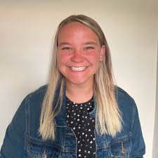 Have you seen this new District 112 staff member around the hallways of  Sherwood? Say hello to new First Grade Teacher Lauren Otto! #112Leads