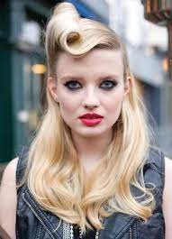 Best Ways To Rock The 50s Style Fashiontrends Styletips Rockabilly Hair Retro Hairstyles Vintage Hairstyles