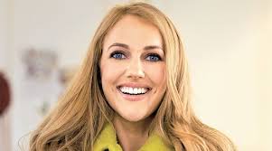 meryem-uzerli-rekor-ucrete-imza-atti_1470820_720_400