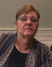 Carolyn Kitchen's Instagram, Twitter & Facebook