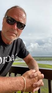 Instagram 用户 Reinstate Bill Fahey